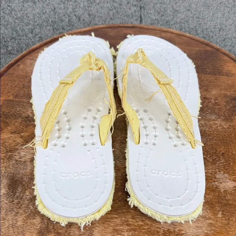 CROCS Sandals Wm 9 Mens 7 Melbourne Flip Flop Mellow Yellow Oyster White Fabric